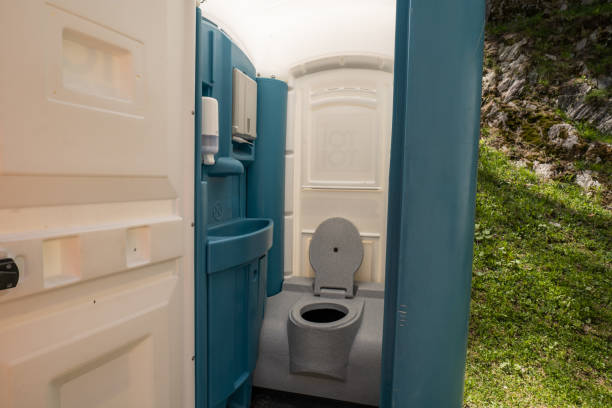 Portable Toilet Options We Offer in Lenoir City, TN